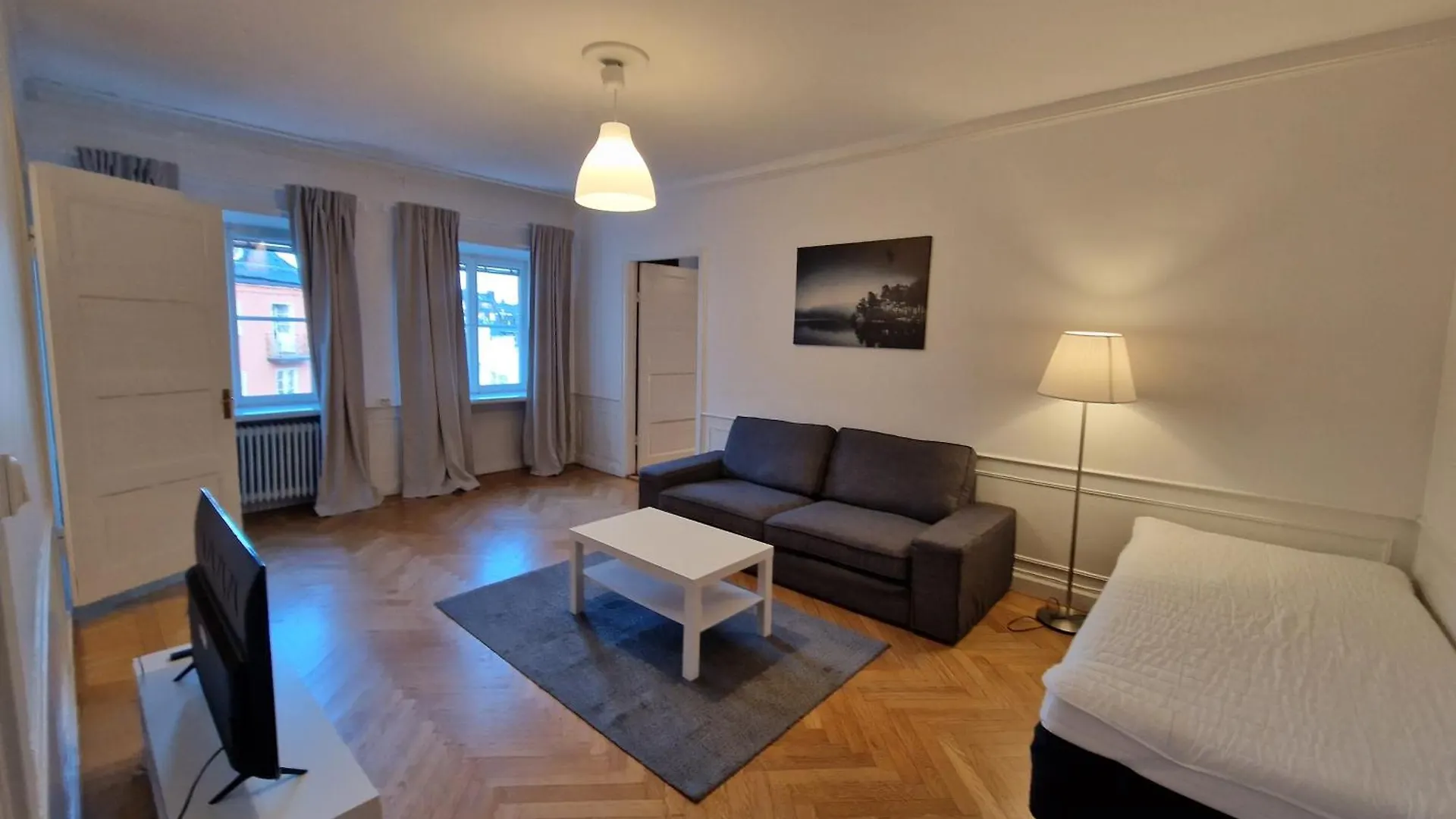 Home Inn Roer11 스톡홀름 0*,